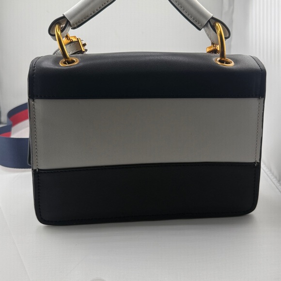 Blue and White Crossbody Bag with Bee Accent blind for love Queen Margeret top - Picture 6 of 16